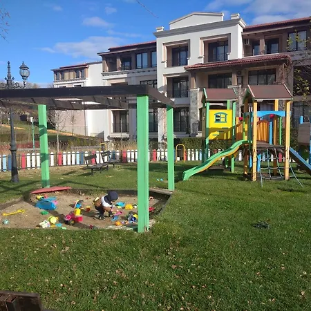 Apartament Niya Kavaci *